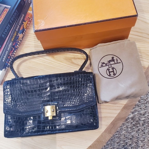 HERMES Paris | Vintage Crocodile Hand Bag - Picture 2 of 8